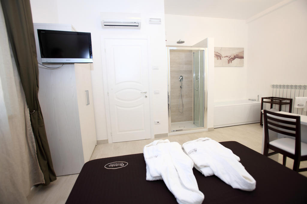 Orchidea Rooms & Suites Civitanova Marche Δωμάτιο φωτογραφία