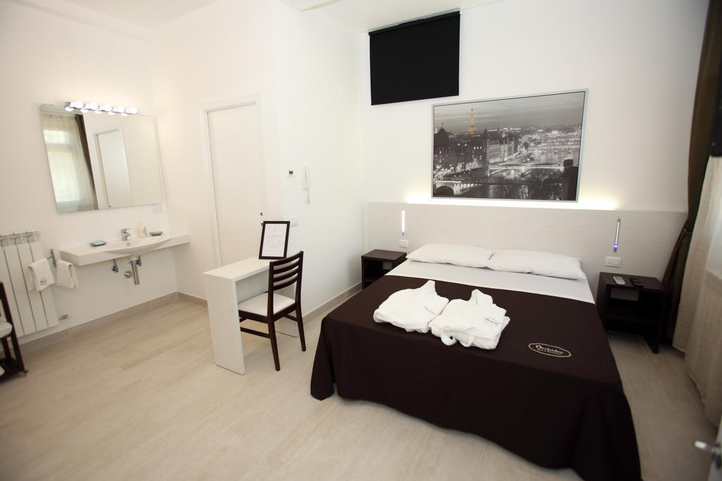 Orchidea Rooms & Suites Civitanova Marche Εξωτερικό φωτογραφία