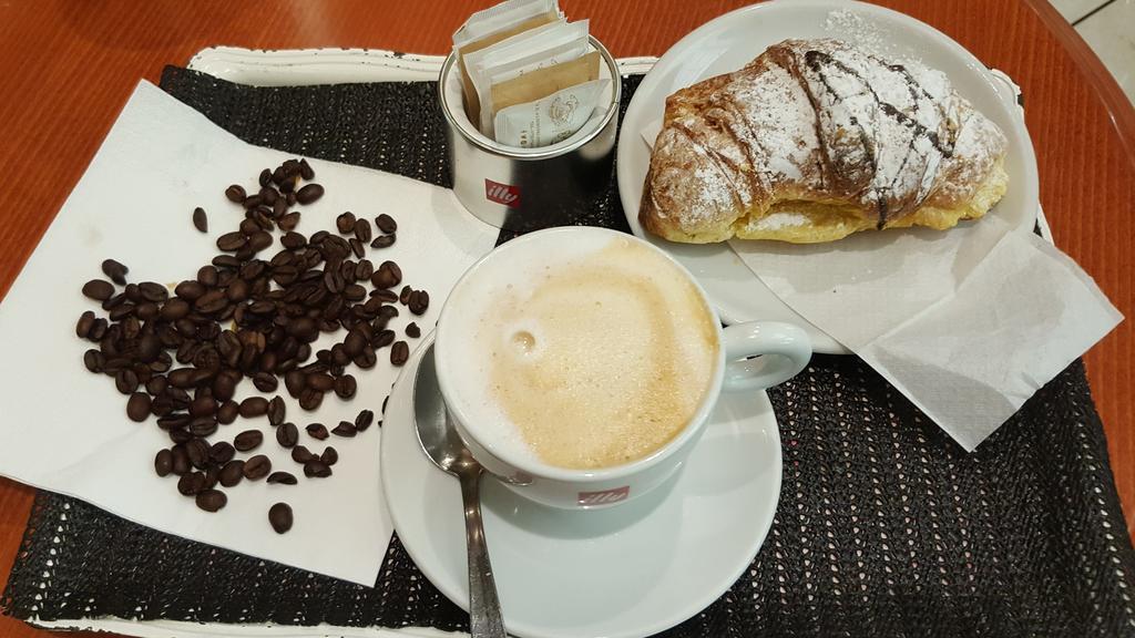 Orchidea Rooms & Suites Civitanova Marche Εξωτερικό φωτογραφία
